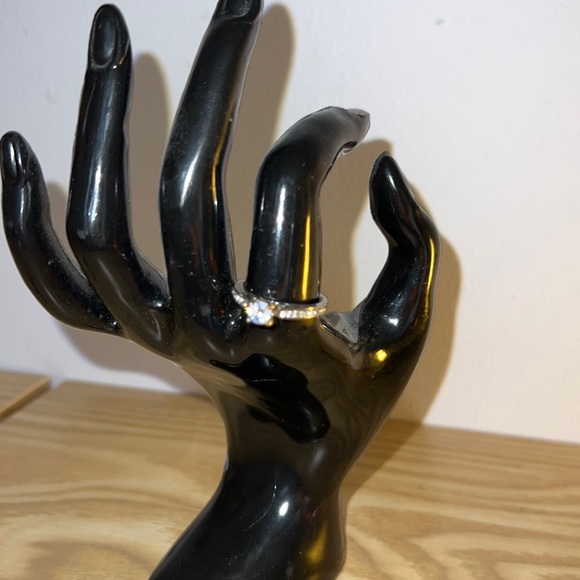 RINGS - Picture 7 of 8